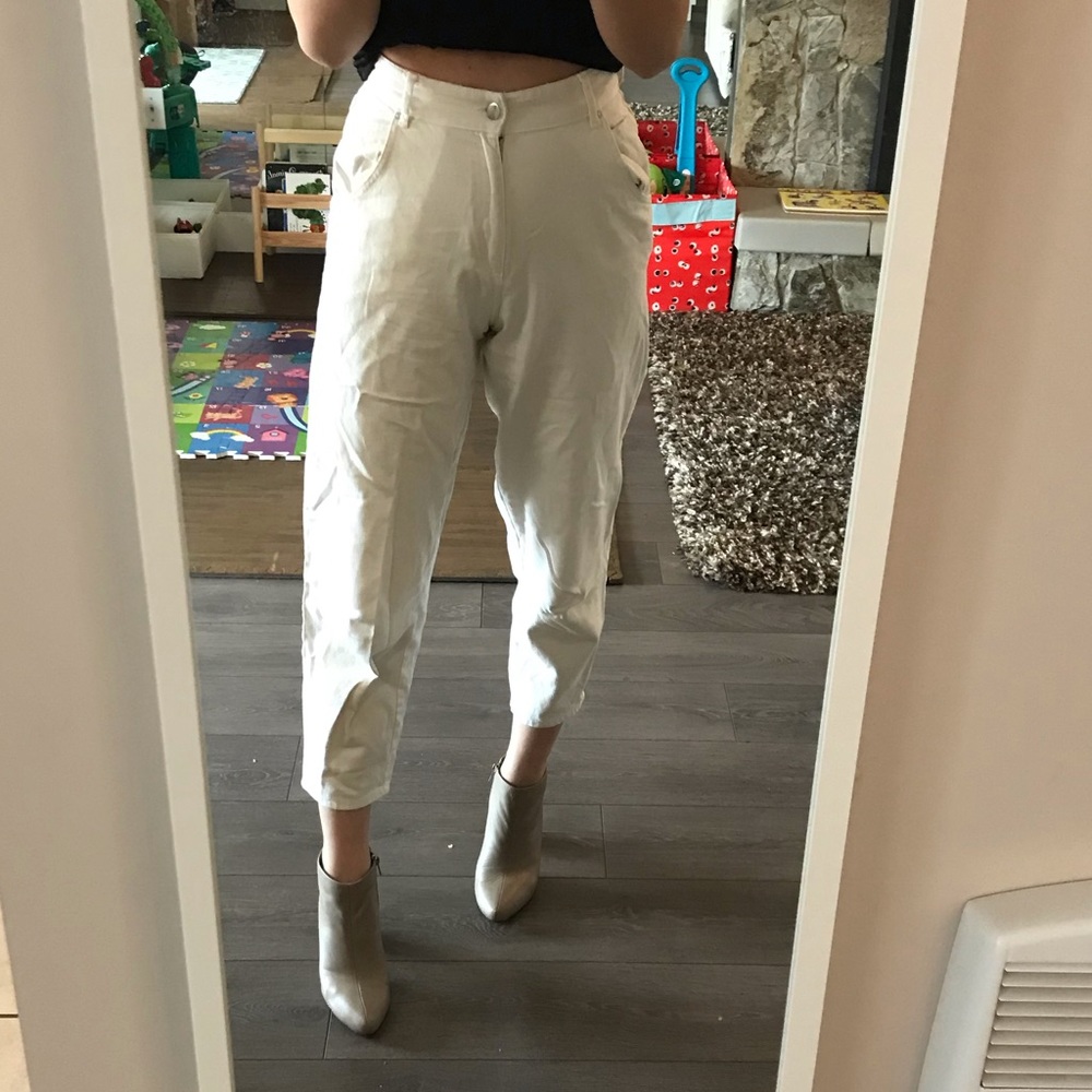 High waisted Mom jeans